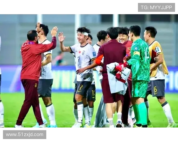 国足世预赛迎关键战新帅战术调整引发球迷热议与期待全场表现成焦点