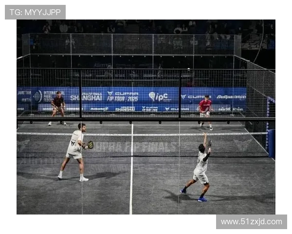 网球赛季回顾：年度最佳球员争夺战精彩纷呈，经典对决引发全球热议